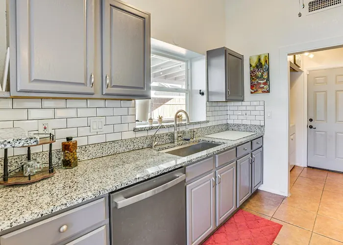 Private Pool & Fenced Yard: Sunny Glendale Getaway *